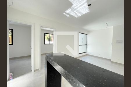 Sala de apartamento à venda com 2 quartos, 50m² em Jardim Atlântico, Belo Horizonte