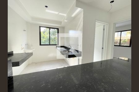 Cozinha de apartamento à venda com 2 quartos, 50m² em Jardim Atlântico, Belo Horizonte