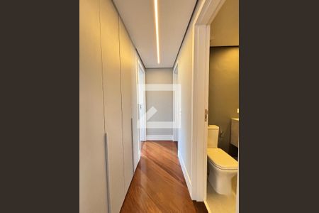Corredor de apartamento à venda com 2 quartos, 100m² em Itaim Bibi, São Paulo