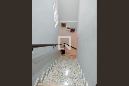 Escada de casa à venda com 3 quartos, 120m² em Parque das Nações, Santo André