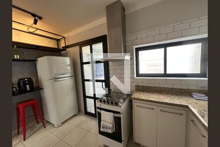 Cozinha de apartamento para alugar com 2 quartos, 66m² em Cambuí, Campinas