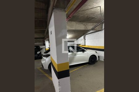Garagem de apartamento para alugar com 2 quartos, 66m² em Cambuí, Campinas