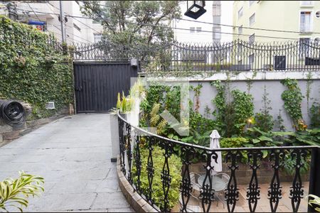 Garagem de casa à venda com 6 quartos, 420m² em Santo Antônio, Belo Horizonte