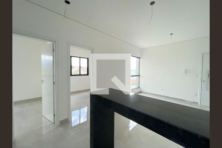 Sala de apartamento à venda com 2 quartos, 100m² em Jardim Atlântico, Belo Horizonte