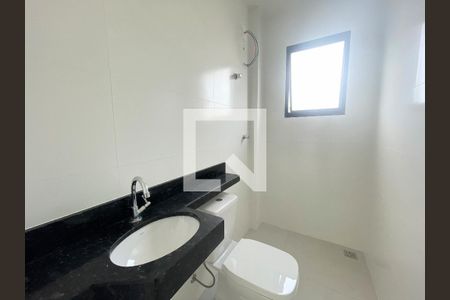 Banheiro social de apartamento à venda com 2 quartos, 100m² em Jardim Atlântico, Belo Horizonte