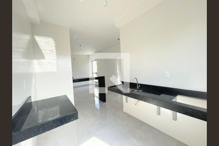 Cozinha de apartamento à venda com 2 quartos, 48m² em Jardim Atlântico, Belo Horizonte