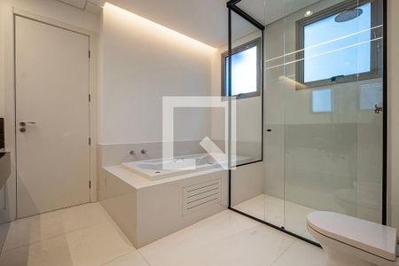 Banheiro da Suíte de apartamento à venda com 4 quartos, 270m² em Jardim Paulista, São Paulo