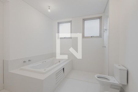 Banheiro 2 da Suíte 3 de apartamento à venda com 3 quartos, 270m² em Jardim Paulista, São Paulo