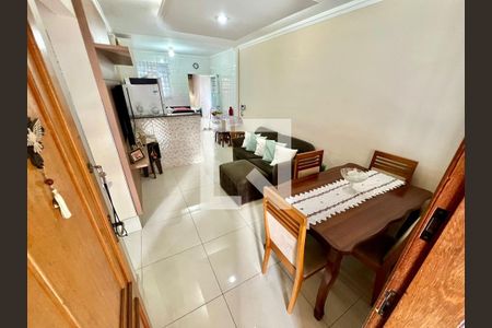 Sala de casa à venda com 2 quartos, 74m² em Santa Branca, Belo Horizonte