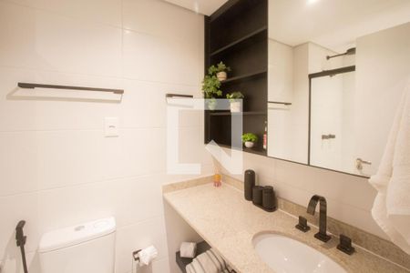 Banheiro de kitnet/studio para alugar com 1 quarto, 30m² em Jardim das Acacias, São Paulo