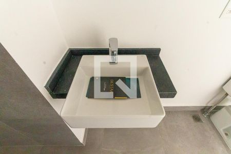 Banheiro de kitnet/studio à venda com 1 quarto, 26m² em Vila Gomes Cardim, São Paulo