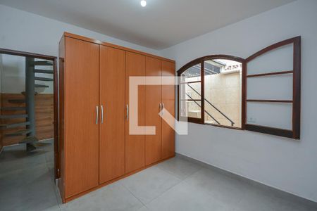 Quarto 1 de casa para alugar com 1 quarto, 50m² em Cidade Dutra, São Paulo