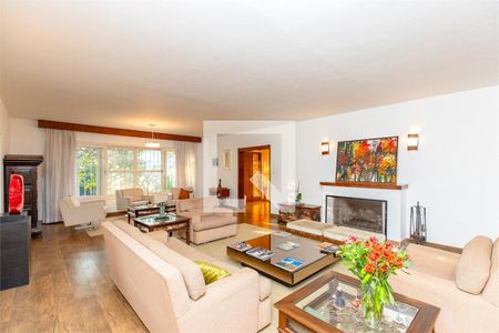 Casa à venda com 5 quartos, 371m² em Jardim Marajoara, São Paulo