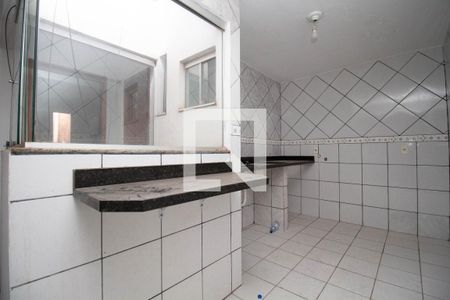 Cozinha e Área de Serviço de apartamento para alugar com 2 quartos, 68m² em Ade Águas Claras, Brasília