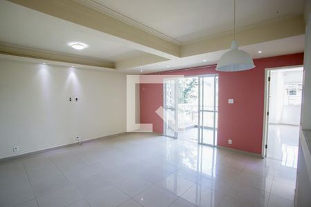 Sala de casa para alugar com 2 quartos, 90m² em Taquara, Rio de Janeiro