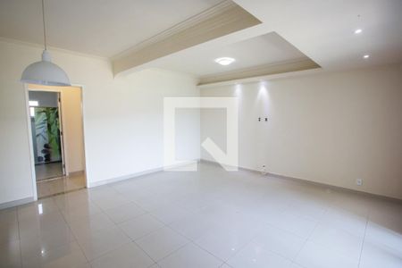 Sala de casa para alugar com 2 quartos, 90m² em Taquara, Rio de Janeiro