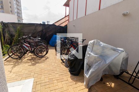Área comum - Bicicletário de apartamento para alugar com 1 quarto, 30m² em Bom Retiro, São Paulo
