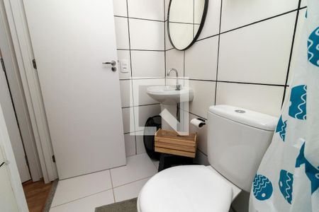 Banheiro de apartamento para alugar com 1 quarto, 30m² em Bom Retiro, São Paulo