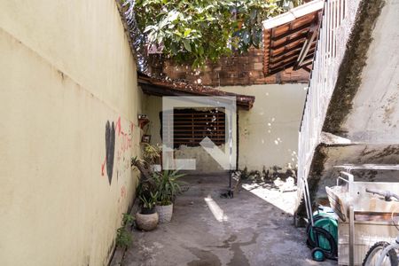 Quintal de casa à venda com 3 quartos, 277m² em Alto Caiçaras, Belo Horizonte
