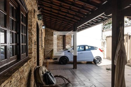 Garagem de casa à venda com 3 quartos, 277m² em Alto Caiçaras, Belo Horizonte