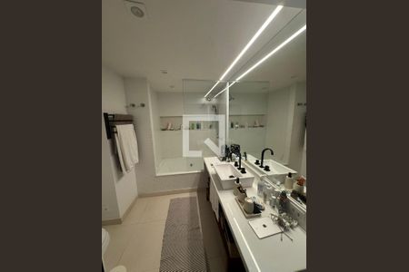 Banheiro de apartamento à venda com 3 quartos, 150m² em Ipanema, Rio de Janeiro