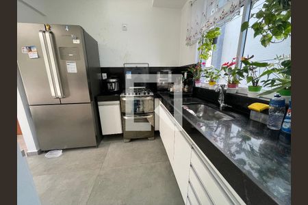 Cozinha de apartamento à venda com 2 quartos, 138m² em Sion, Belo Horizonte