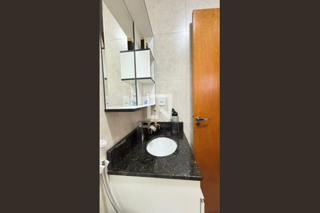 Banheiro da Suíte de apartamento à venda com 3 quartos, 148m² em Vila Curuçá, Santo André
