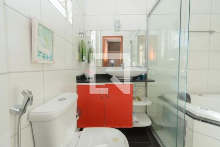 Banheiro da Suíte 1 de apartamento à venda com 4 quartos, 167m² em Eldorado, Contagem