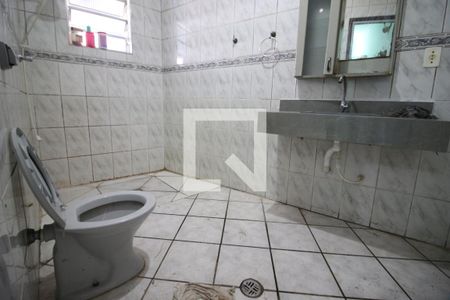 Banheiro Social de casa para alugar com 1 quarto, 50m² em Padroeira, Osasco