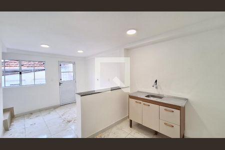 Sala/Cozinha de casa para alugar com 1 quarto, 60m² em Vila Ipojuca, São Paulo