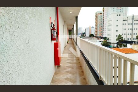 Área comum - corredor de acesso de apartamento para alugar com 2 quartos, 47m² em Vila Gomes Cardim, São Paulo