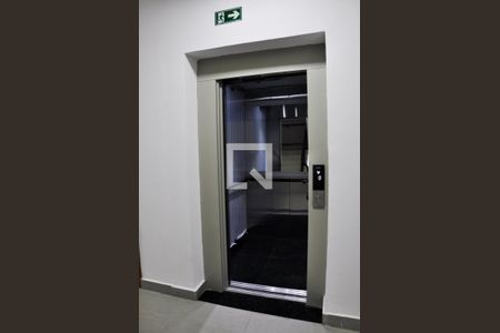 Elavador de apartamento à venda com 1 quarto, 32m² em Jardim Peri, São Paulo
