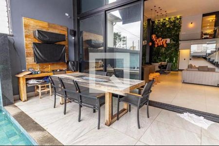 Foto 15 de casa à venda com 3 quartos, 300m² em Vila Regente Feijó, São Paulo