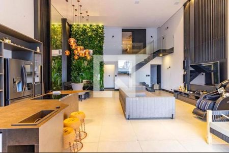 Foto 01 de casa à venda com 3 quartos, 300m² em Vila Regente Feijó, São Paulo