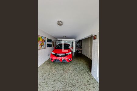 Garagem de casa à venda com 3 quartos, 186m² em Vila Bertioga, São Paulo