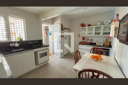 Cozinha de apartamento à venda com 3 quartos, 81m² em Centro, São Leopoldo