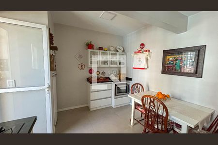 Cozinha de apartamento à venda com 3 quartos, 81m² em Centro, São Leopoldo