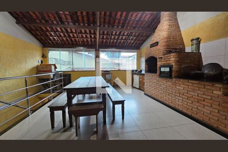 Casa à venda com 3 quartos, 210m² em Inconfidentes, Contagem