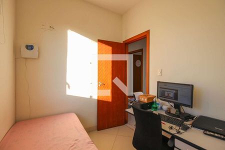 Casa à venda com 3 quartos, 116m² em Santa Branca, Belo Horizonte
