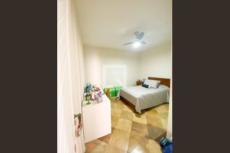 Casa à venda com 3 quartos, 330m² em Copacabana, Belo Horizonte