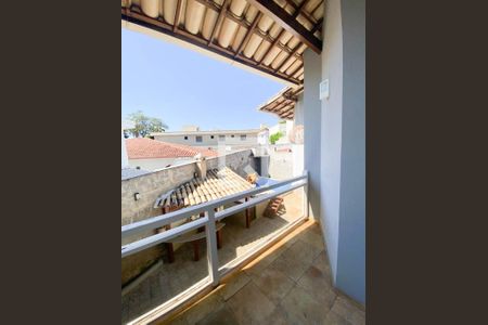 Casa à venda com 3 quartos, 330m² em Copacabana, Belo Horizonte
