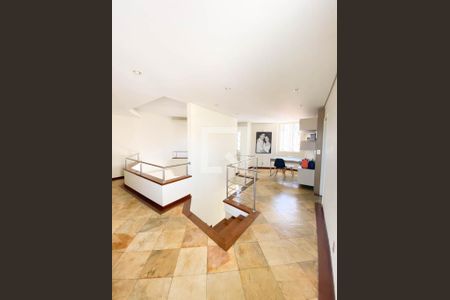 Casa à venda com 3 quartos, 330m² em Copacabana, Belo Horizonte