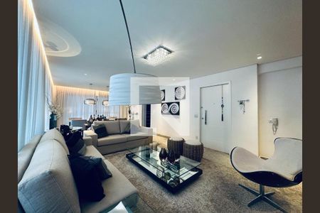 Apartamento à venda com 4 quartos, 208m² em Buritis, Belo Horizonte