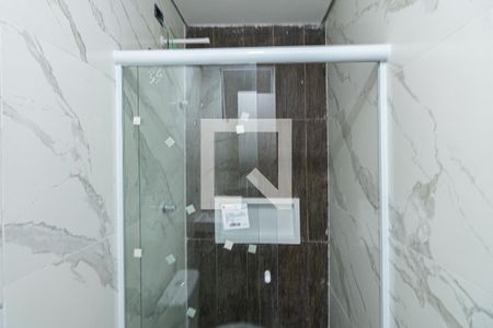 Banheiro de apartamento para alugar com 2 quartos, 40m² em Vila Nelson, São Paulo