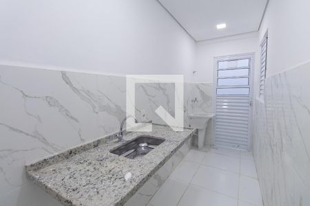 Cozinha / Área de Serviço de apartamento para alugar com 2 quartos, 40m² em Vila Nelson, São Paulo