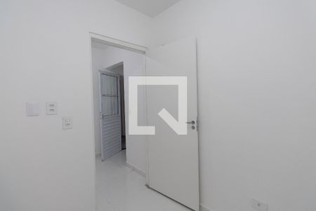 Quarto 1 de apartamento para alugar com 2 quartos, 40m² em Vila Nelson, São Paulo