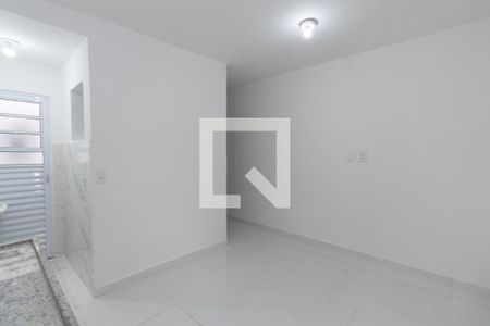 Sala/Cozinha de apartamento para alugar com 2 quartos, 50m² em Vila Nelson, São Paulo