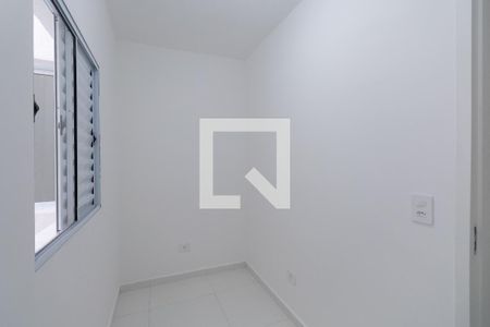 Quarto 2 de apartamento para alugar com 2 quartos, 50m² em Vila Nelson, São Paulo