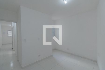Quarto 2 de apartamento para alugar com 2 quartos, 40m² em Vila Nelson, São Paulo