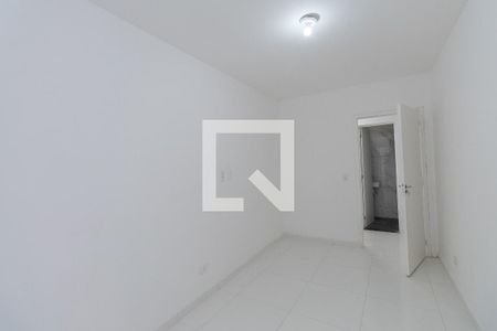 Quarto 2 de apartamento para alugar com 2 quartos, 50m² em Vila Nelson, São Paulo